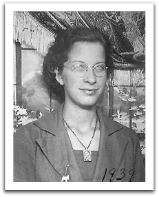 Helen Reitter, 1939, possibly in portable studio.