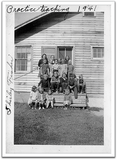 Students at Cloverleaf School with fellow student teacher Shirley noted.