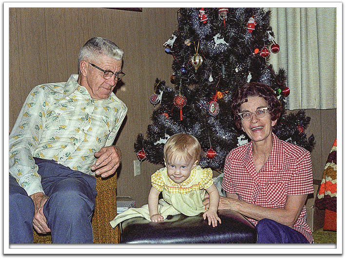 Oscar, Kirsten, Helen, December 1978, Oklee.